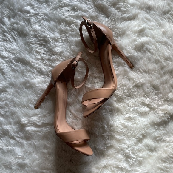 Nude heels with ankle straps by Tony Bianco - Picture 1 of 6